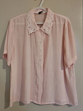 Women's Pink Lace Collar Blouse